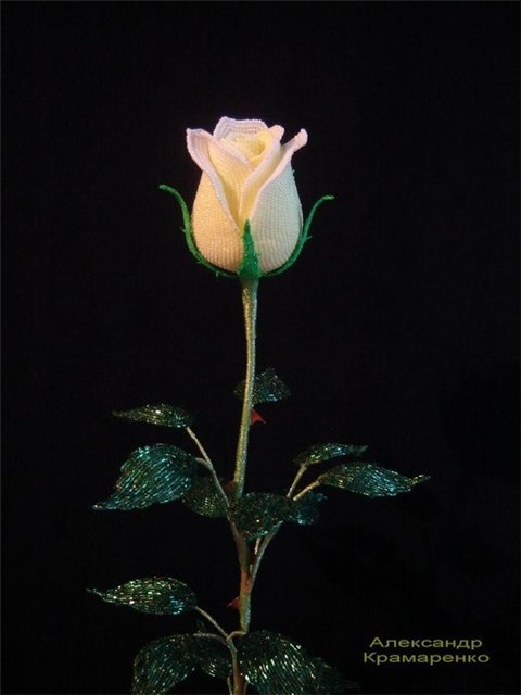 Французские розы из бисера от Александра Крамаренко (2) (480x640, 94Kb)