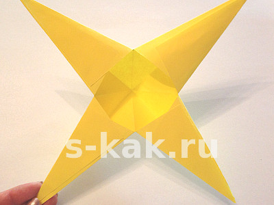 Как сделать объемную звезду из бумаги. Шаг 5