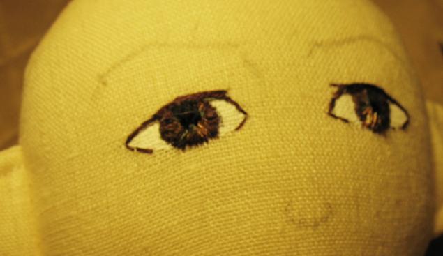 Как я вышиваю лицо текстильной кукле, фото № 8