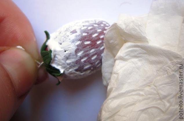Лепим клубнику из полимерной глины, фото № 12