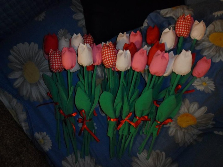Еще один взгляд на тюльпаны: создаем текстильный букет в вазочке, фото № 1
