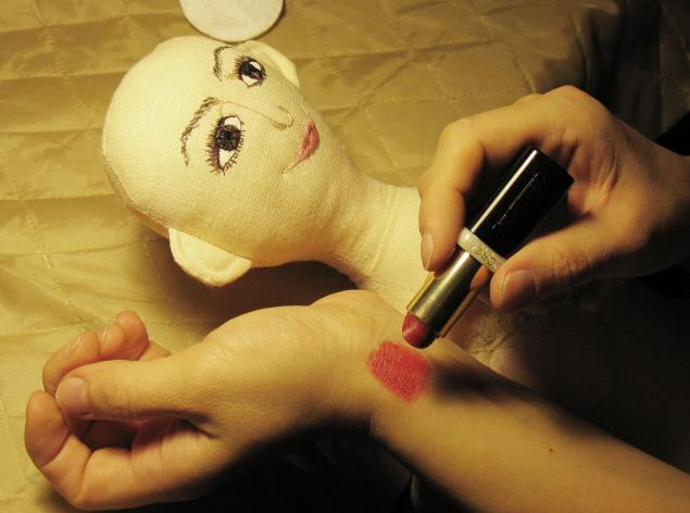 Как я вышиваю лицо текстильной кукле, фото № 13