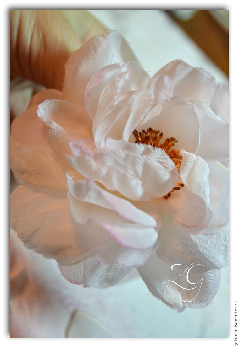Создаем брошь-розу из шелка «Маркиза», фото № 20