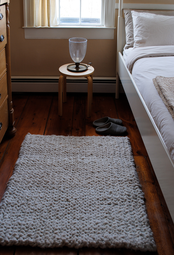 Уютный и оригинальный интерьер с помощью вязаных ковриков. Часть 1, фото № 13