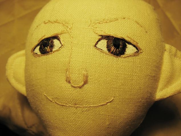 Как я вышиваю лицо текстильной кукле, фото № 9