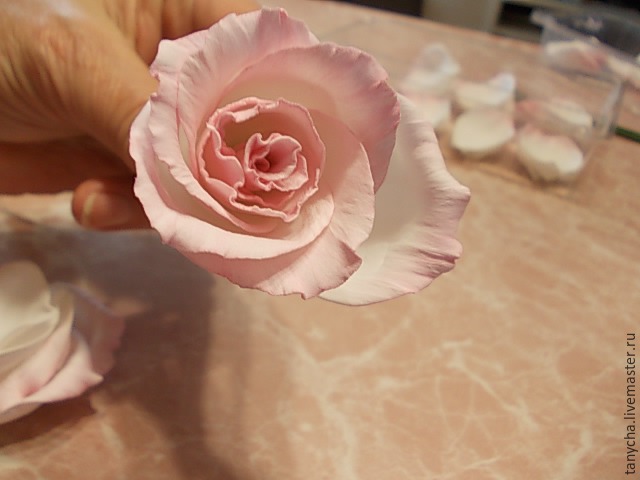 Роза из фоамирана «Нежность». Часть 2: сборка, фото № 16