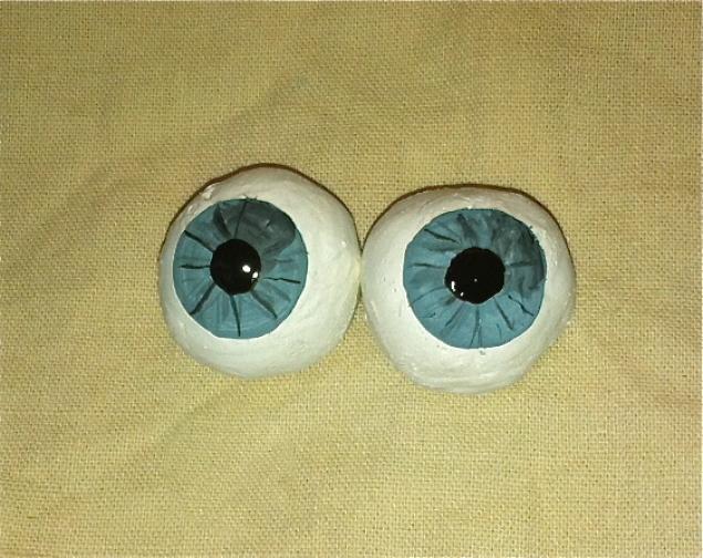 Делаем реалистичные глаза тряпичной кукле из обычной муки, фото № 3