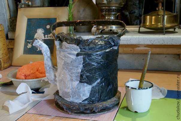 Мастер-класс: делаем необычный чайник-светильник из папье-маше, фото № 7