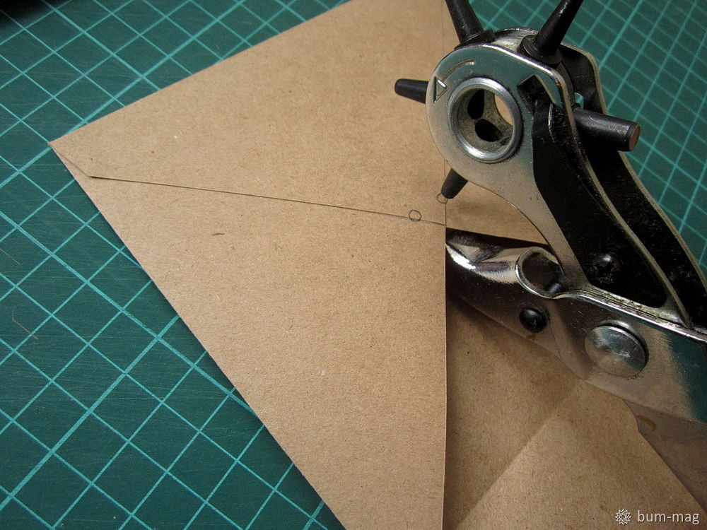 Делаем простой и быстрый квадратный конверт с бантиком, фото № 12
