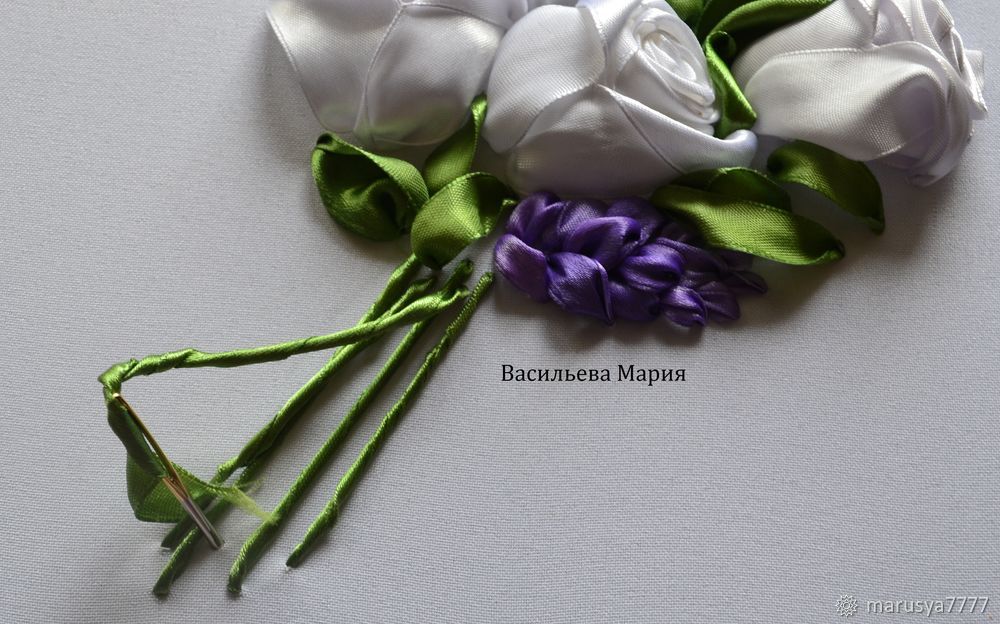 Вышиваем лентами  «Букет белых роз», фото № 17