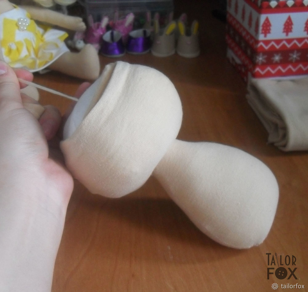 Как сделать текстильной кукле поворачивающуюся голову, фото № 7