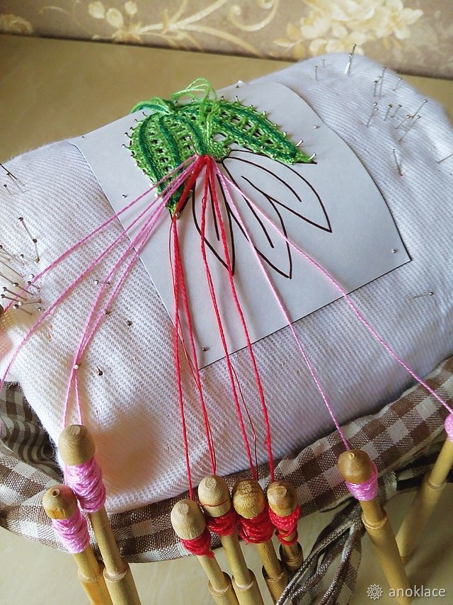 Плетем кружевную брошь-цветок, фото № 17