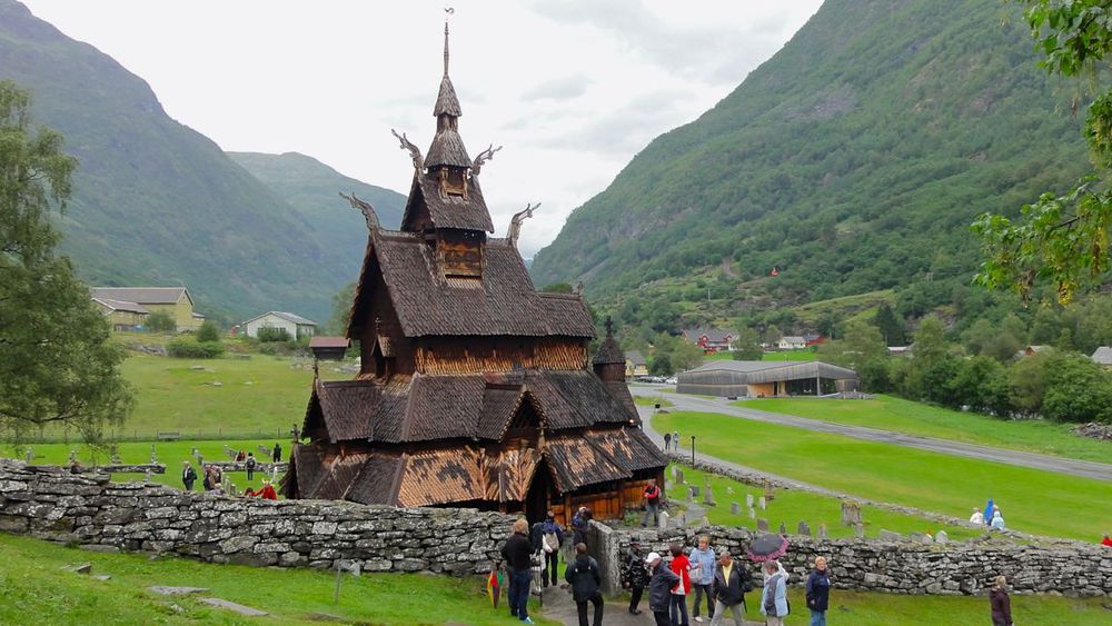 Сказочные деревянные церкви Норвегии, фото № 1