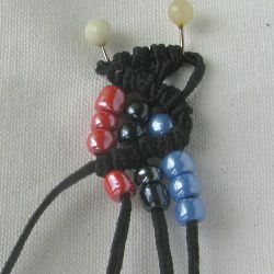 10 плетёных цепочек с бисером в технике макраме, фото № 32