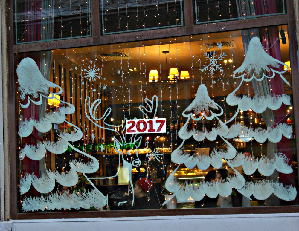 Завораживающие новогодние витрины, фото № 17