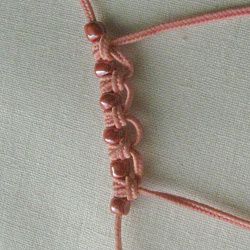 10 плетёных цепочек с бисером в технике макраме, фото № 8