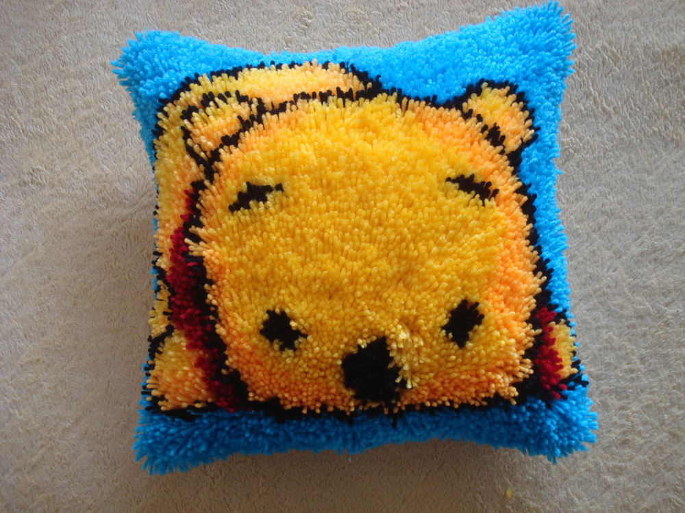Вышиваем  легко и просто уютную подушку в ковровой технике, фото № 30