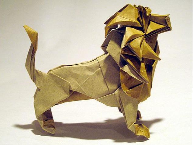 мокрое оригами льва