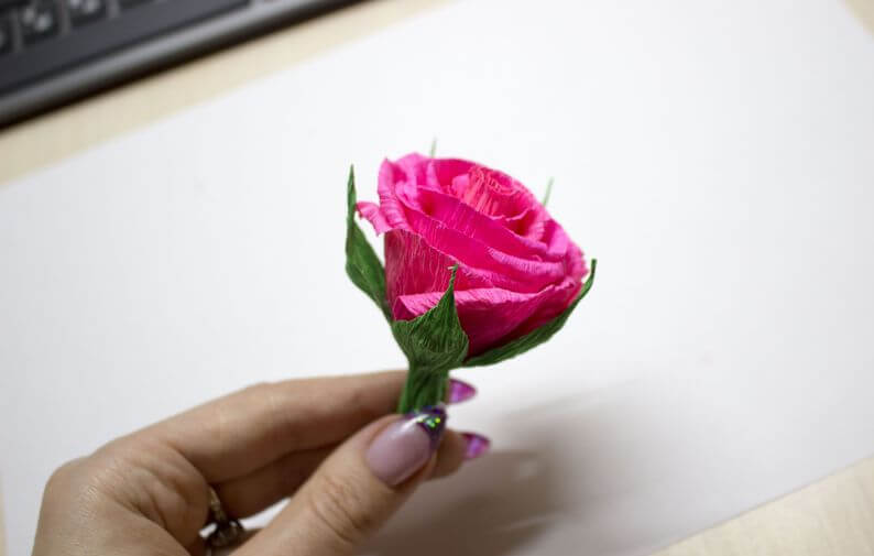 Мастер-класс по созданию роз из гофрированной бумаги