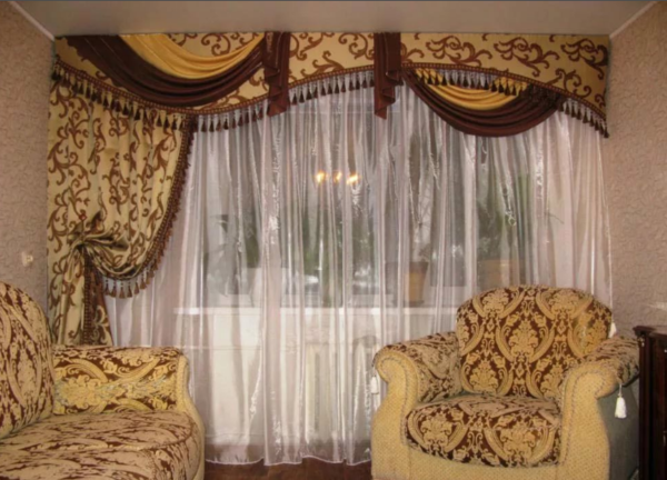 Для того чтобы пошить шторы в гостиную, необходимо учесть размеры помещения
