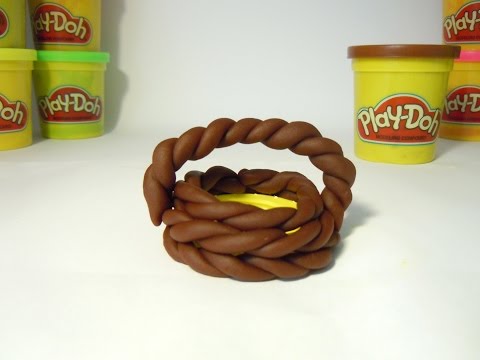Как слепить из пластилина Плей До корзинку. How to make a basket of Play-Doh (clay).
