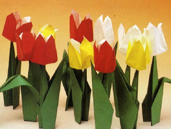 Бумажные тюльпаны со стеблями