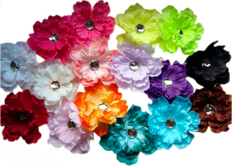 Разноцветные цветочки из ткани
