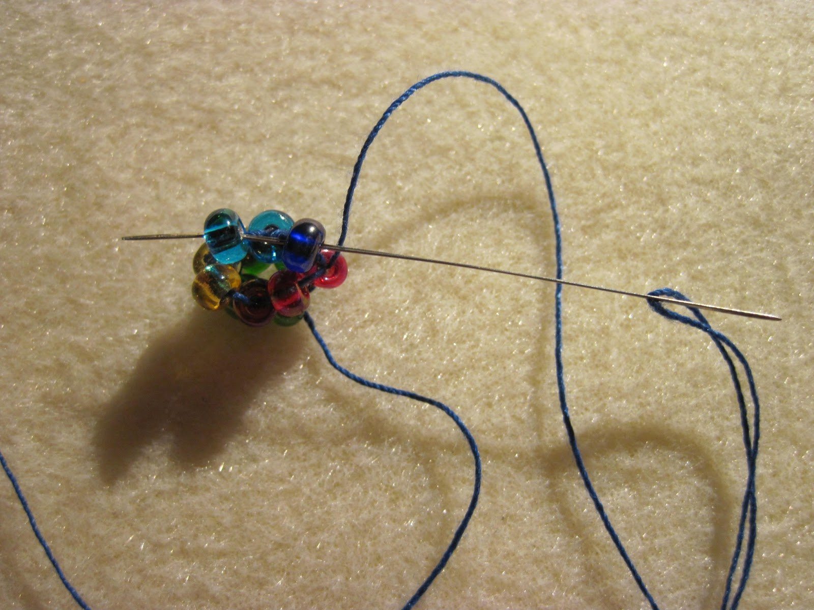 Квадратный жгут из бисера - схема плетения 1