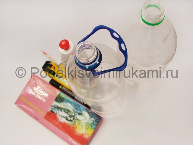 Как сделать лягушку из пластиковых бутылок. Фото 1.