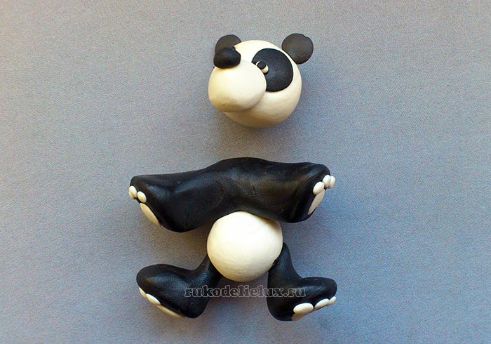 Панда из пластилина