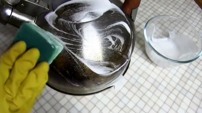 Как очистить посуду от нагара и жира за 10 минут делаем суперочиститель своими руками
