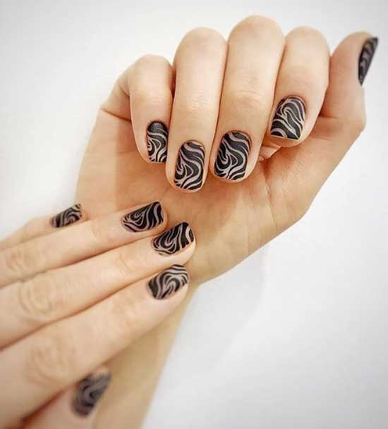 Дизайн ногтей с модным принтом зебра