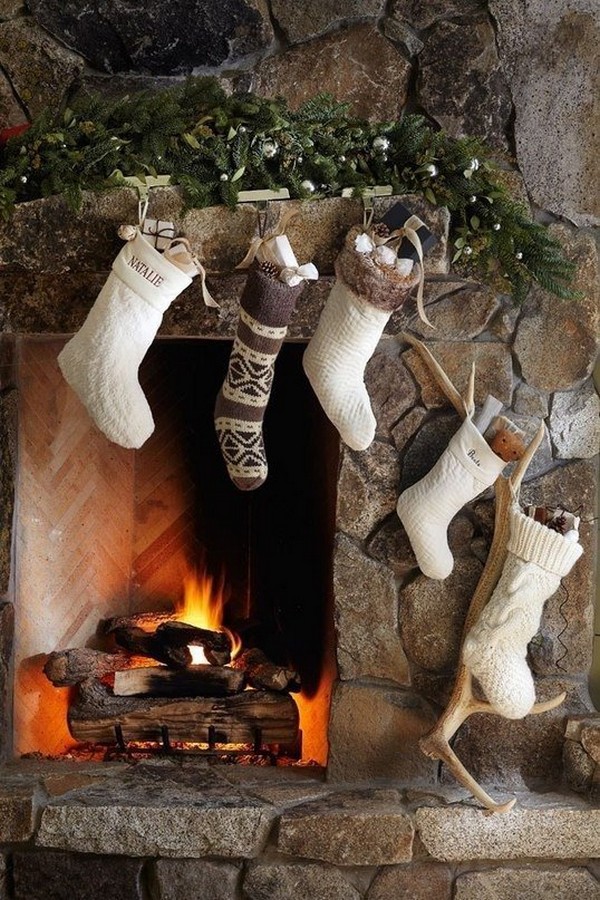 Белые вязаные рождественские носки