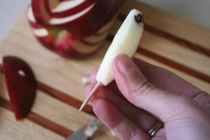 как сделать из яблока лебедя 