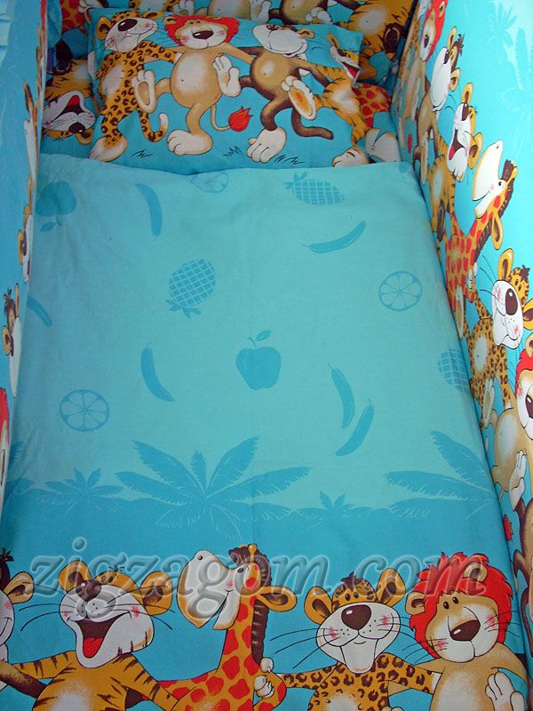 Комплект постельного белья в детскую кроватку готов